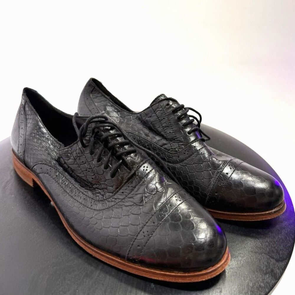 Cole Haan Black Leather Lace Up Wing Tips