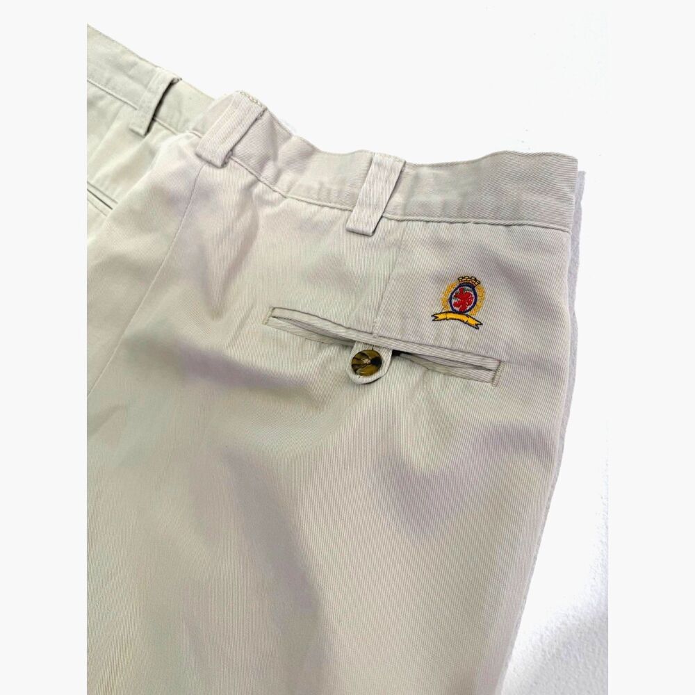 Tommy Hilfiger Vintage Khakis - pleated front, relaxed tapered leg