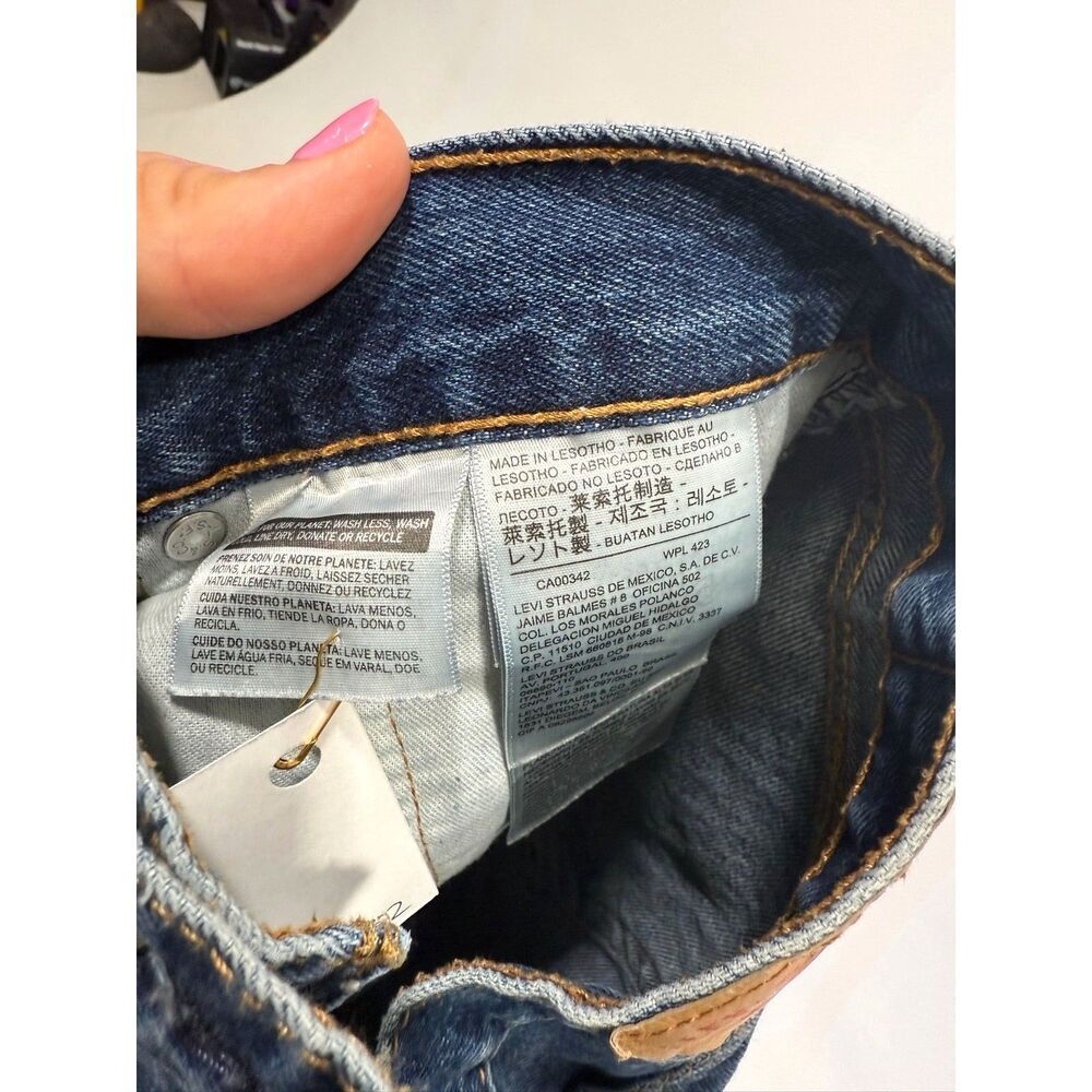 Levi's 505 cutoffs size 33 - dark blue