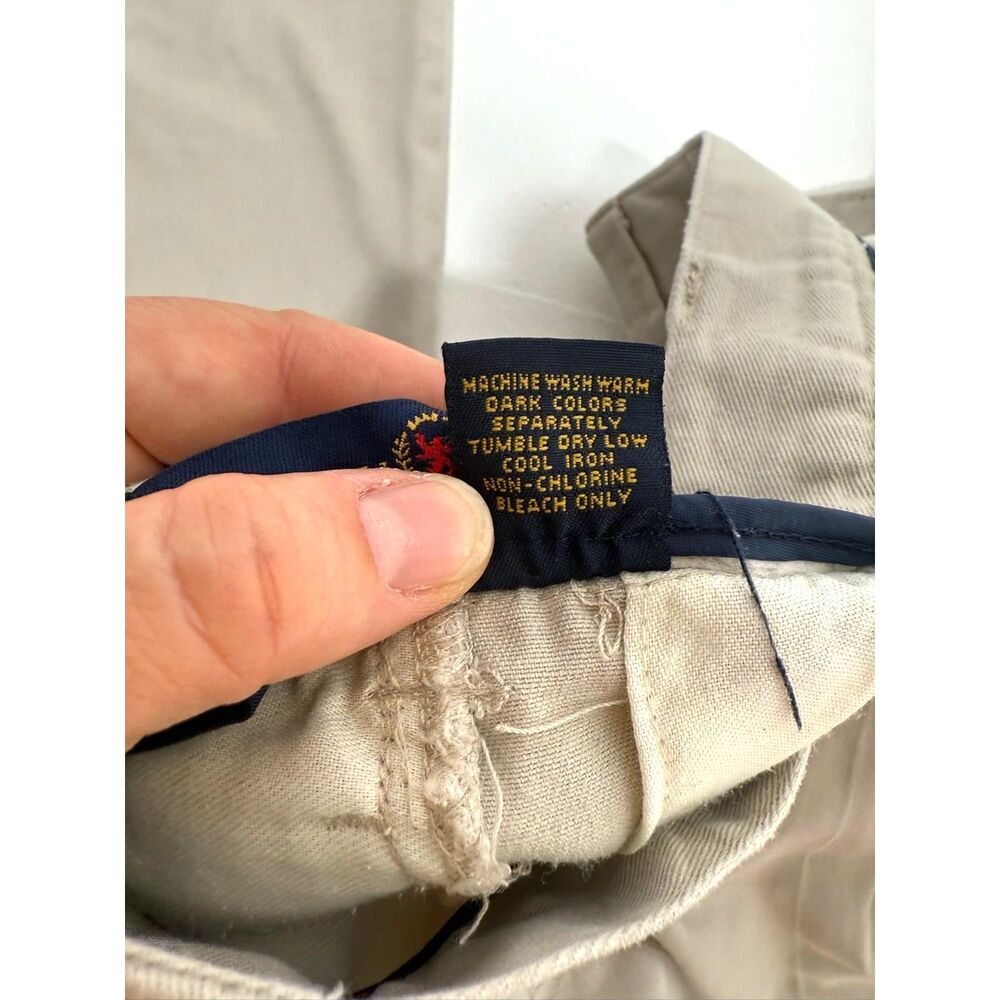 Tommy Hilfiger Vintage Khakis - pleated front, relaxed tapered leg