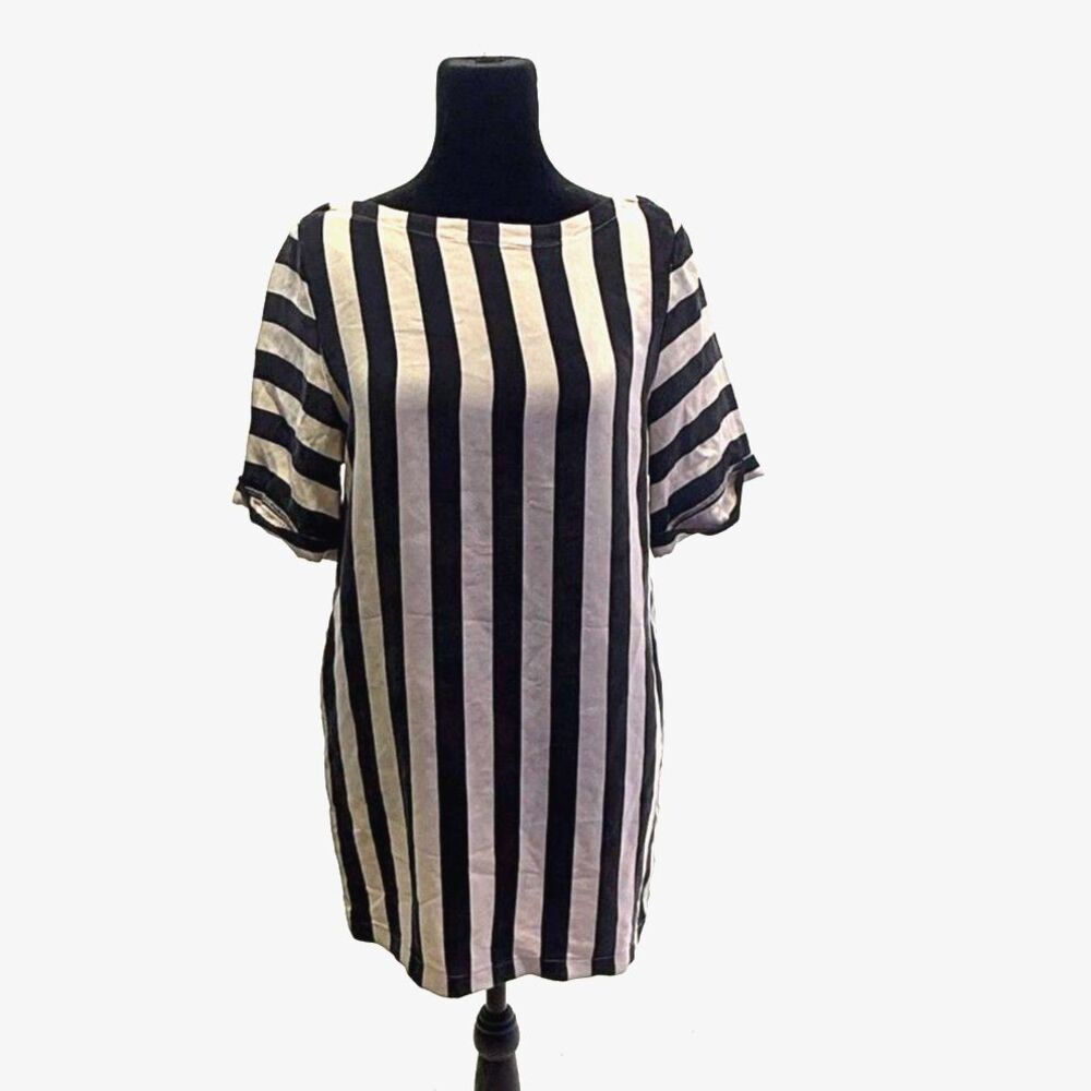 BCBGMAXAZRIA black & white vertical stripe mini shift dress