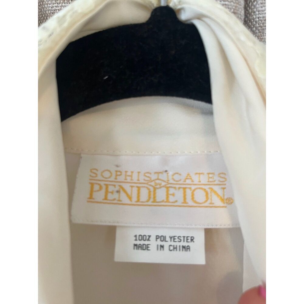 Pendleton NWT vintage cream long sleeve pussycat bow cream lace button up shirt
