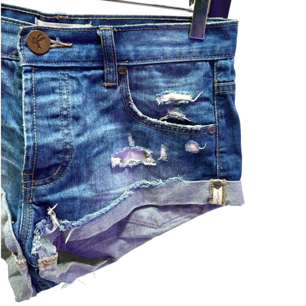 one x oneteaspoon	medium wash distressed jean shorts, size 25