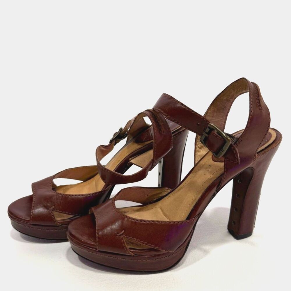 Frye Samantha Seam brown leather ankle strap platform heel sandal