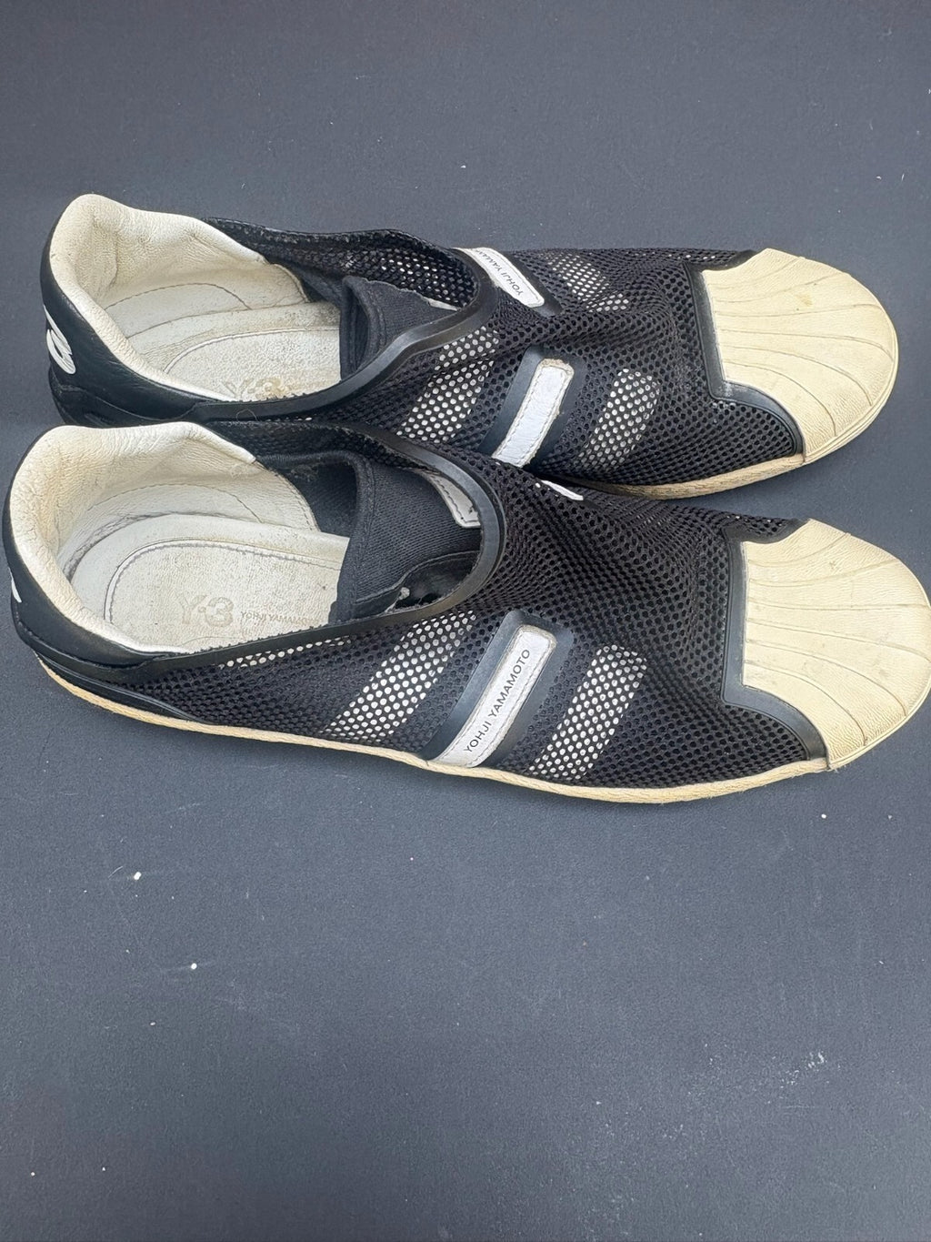 Yohji Yamamoto x Adidas	Y3 Q34819 black shell toes 10.5M
