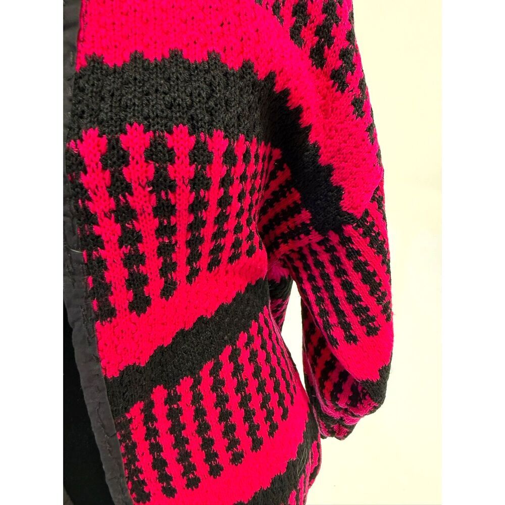 vintage hot pink & black stripe/houndstooth knitted cardigan