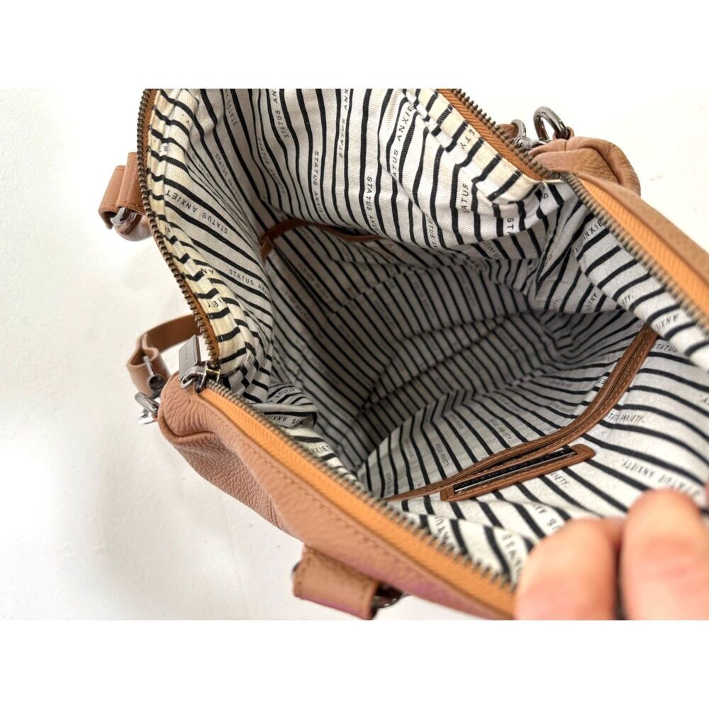 Social Anxiety	brown pebbled leather boho crossbody purse